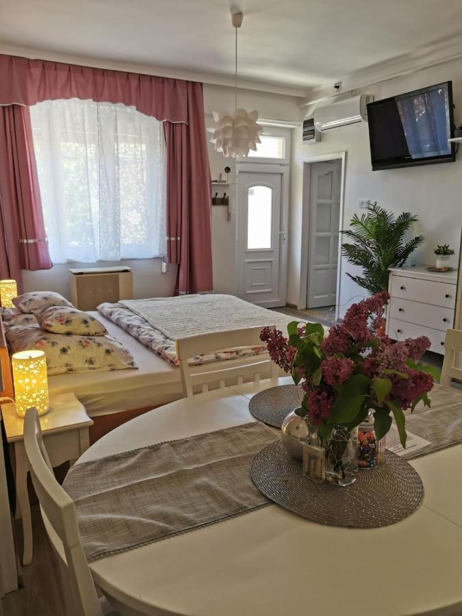 Foglal-Lak Apartman Eger Exterior photo